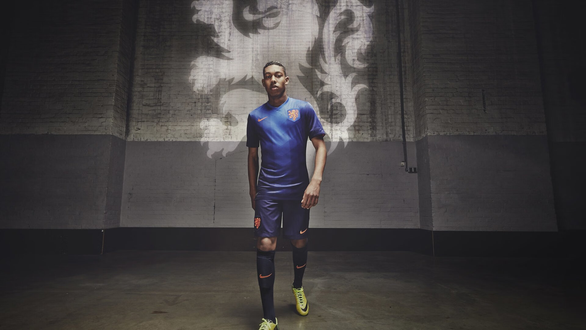 Jiu You-中超球队培养年轻门将提升本土守门实力，中超守门员教练年薪